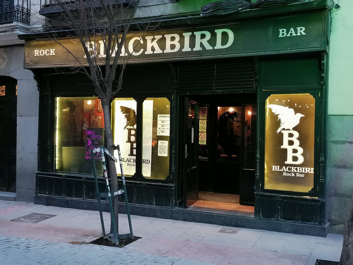 Blackbird — entretenimiento en Madrid
