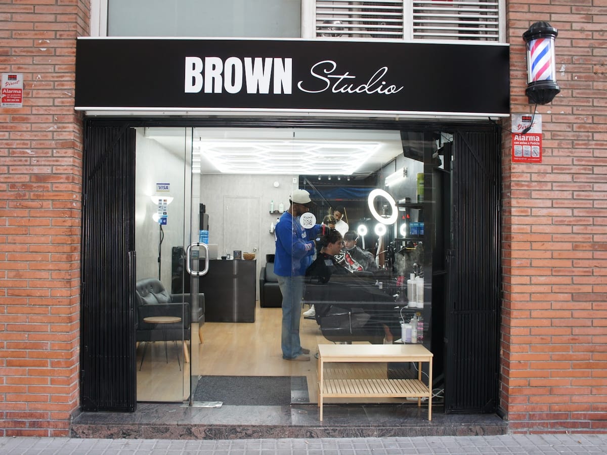 Brown Studio - Barbershop — belleza & estética en Barcelona