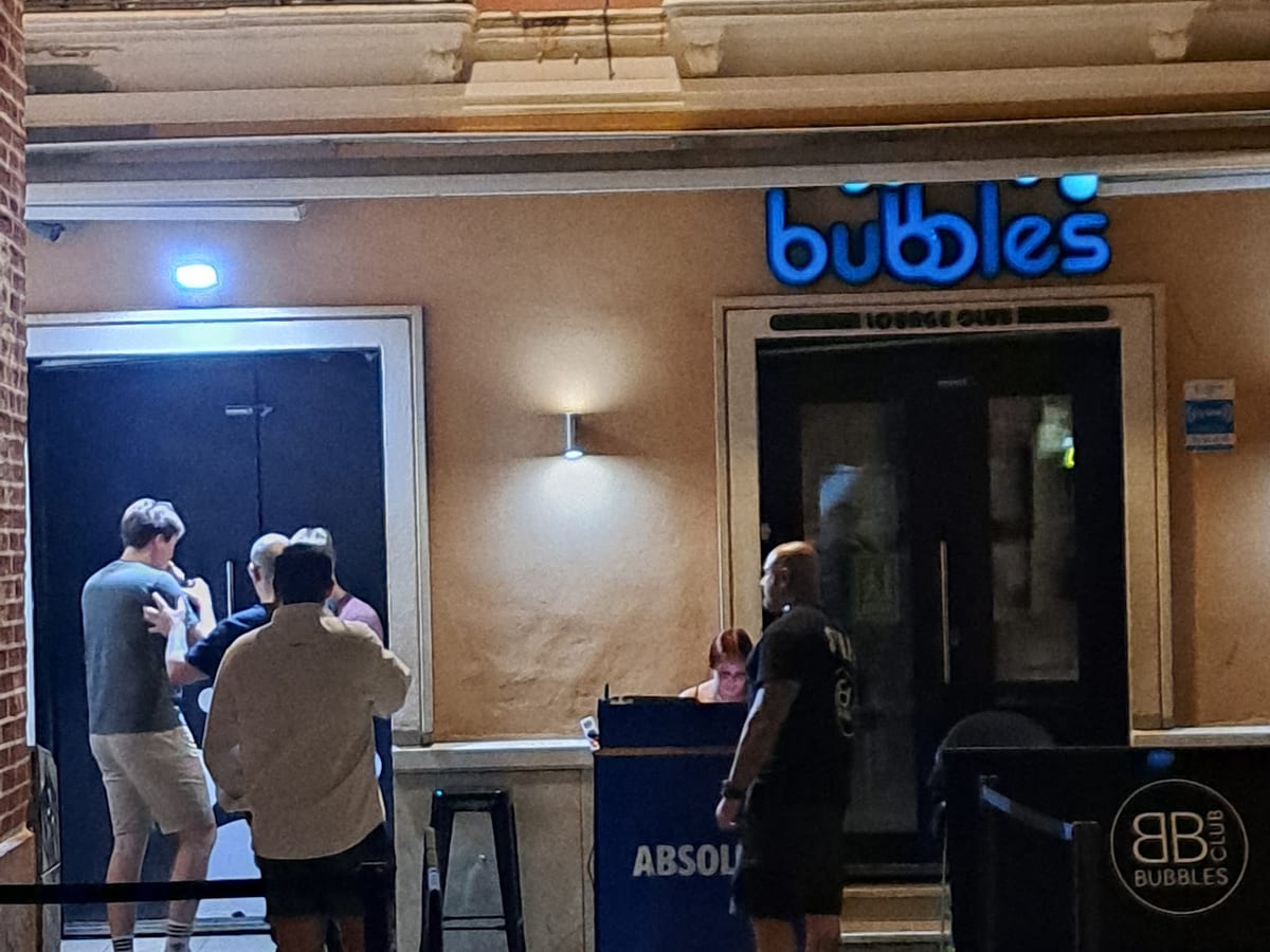BUBBLES CLUB — entretenimiento en Málaga