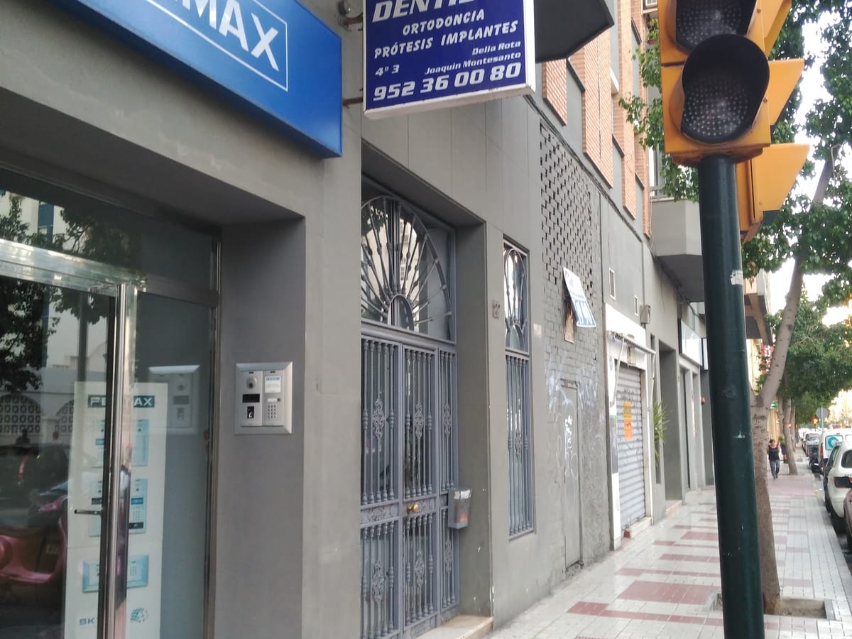 Clínica Dental Ayala — salud & medicina en Málaga