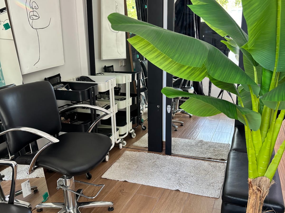 El 28 Curly Peluquería Barcelona — belleza & estética en Barcelona