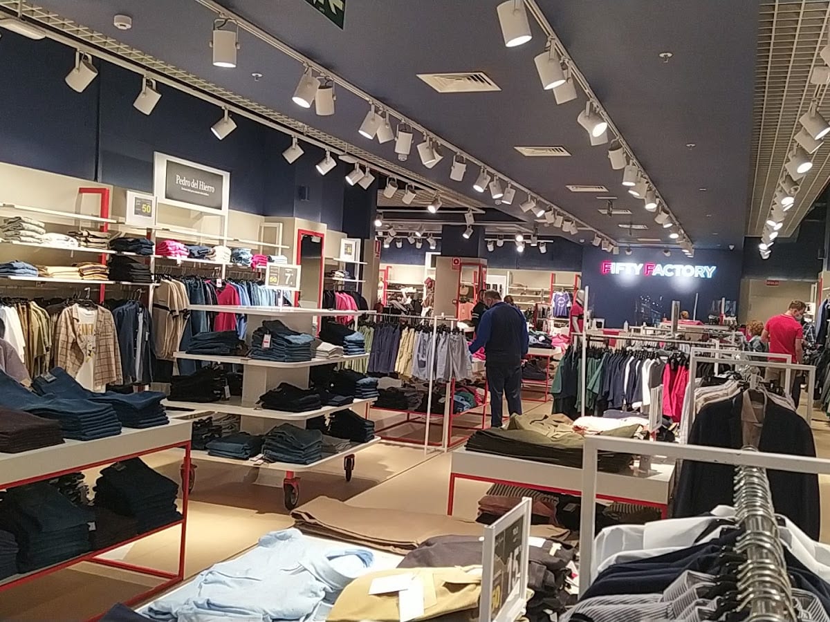 Fifty Outlet — foto 2