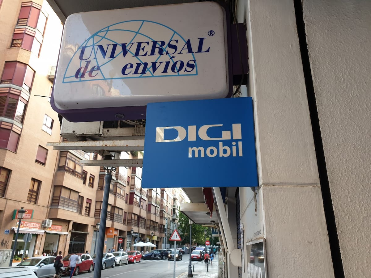 Locutorio Cristal 8 — envíos & finanzas en Valencia