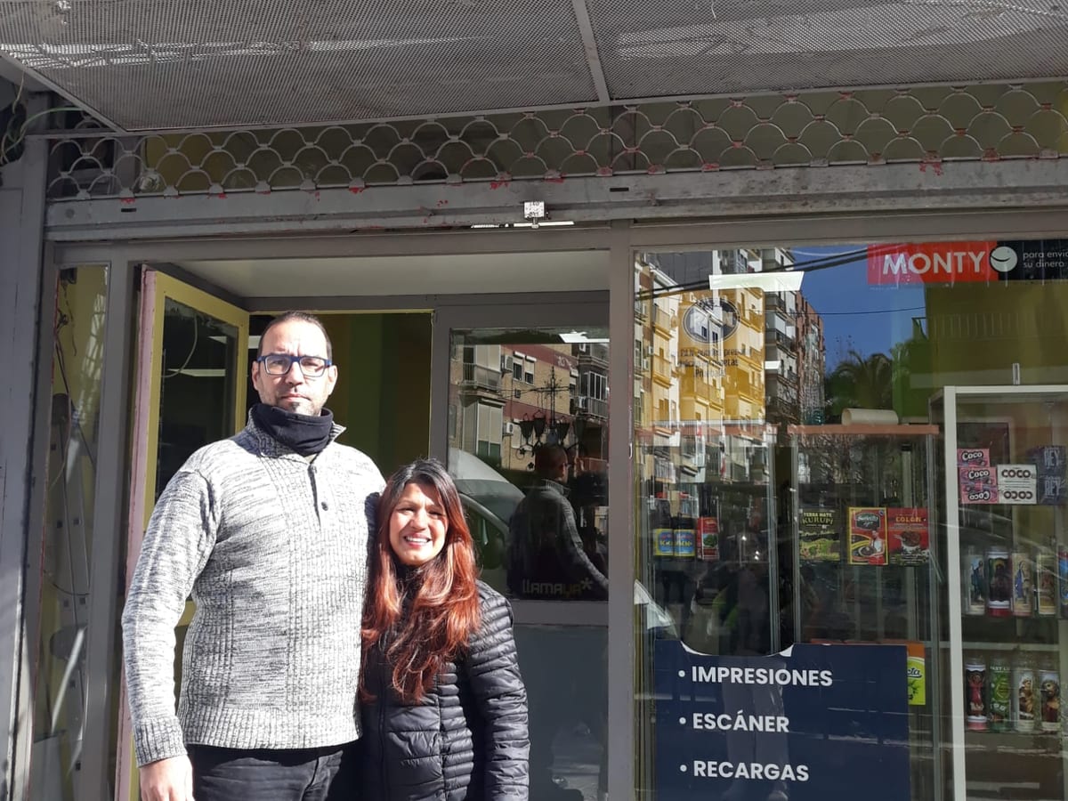Locutorio TiendaLatina Silverphone — tiendas latinas en Sevilla