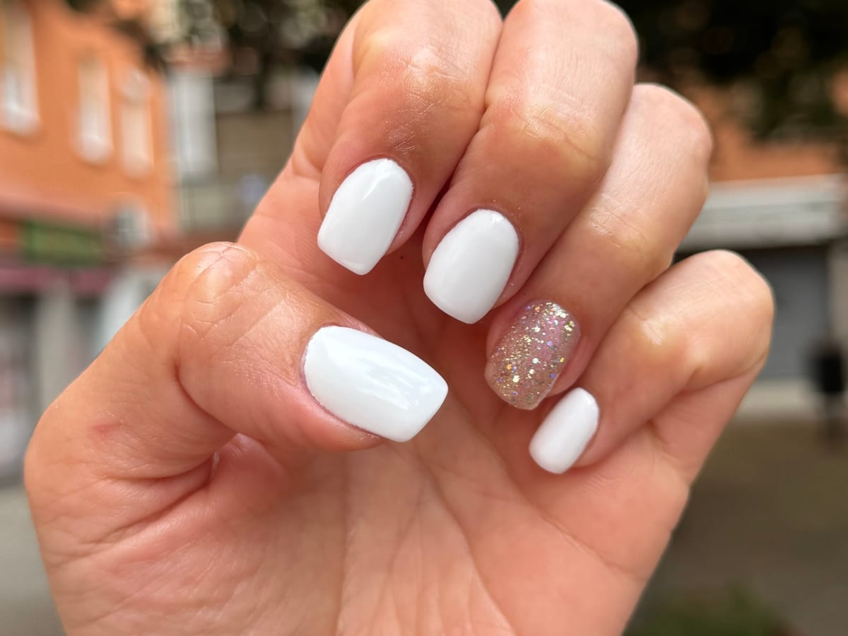 Luz Latin Nails — peluquería latina en Barcelona