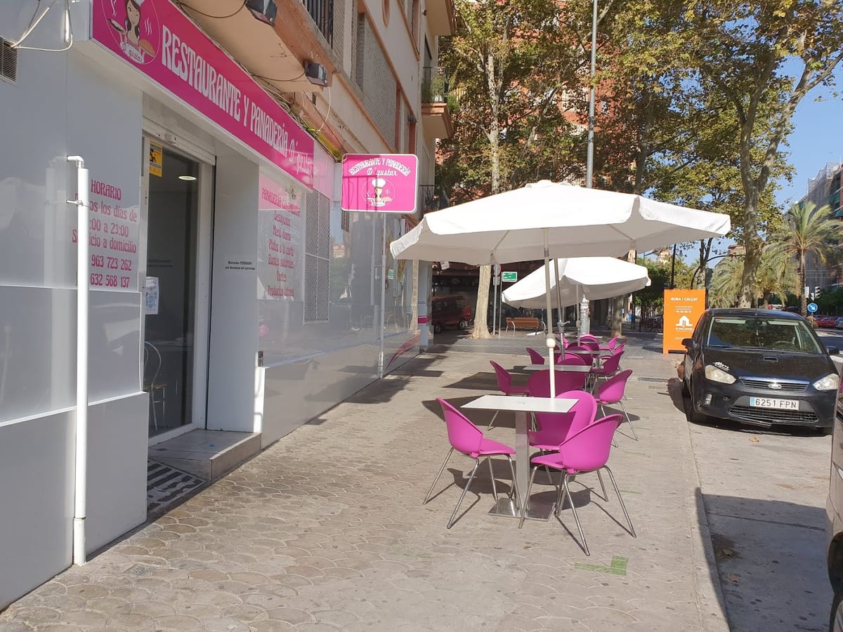 RESTAURANTE Y PANADERÍA DELICIAS D’gustar. — tiendas latinas en Valencia