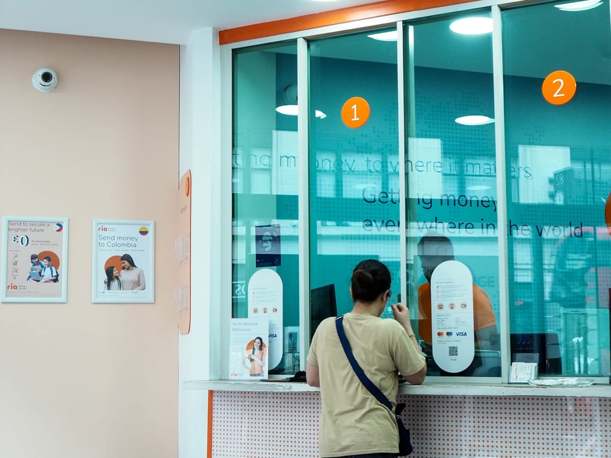 Ria Money Transfer & Currency Exchange — envíos & finanzas en Barcelona