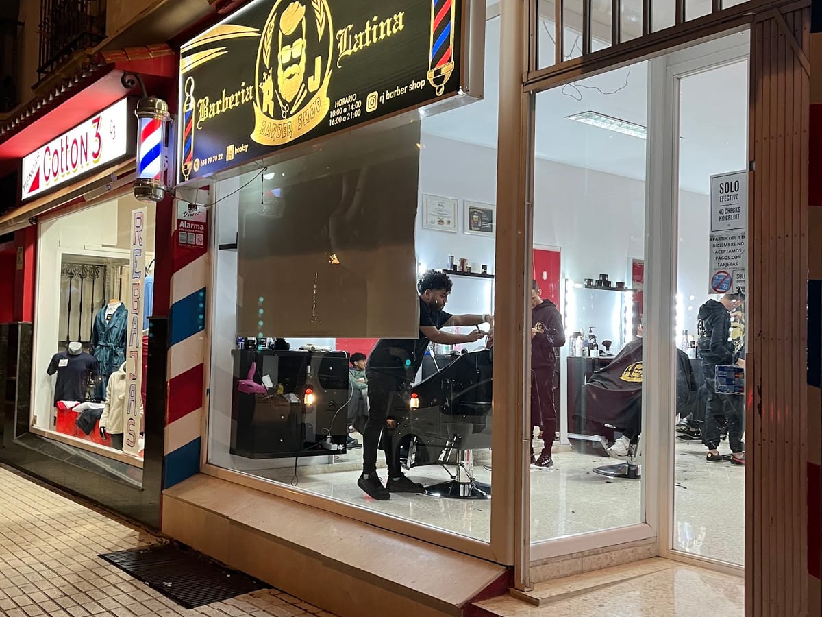 RJ Barber Shop San Pedro (Barberia Latina), Málaga — foto 2