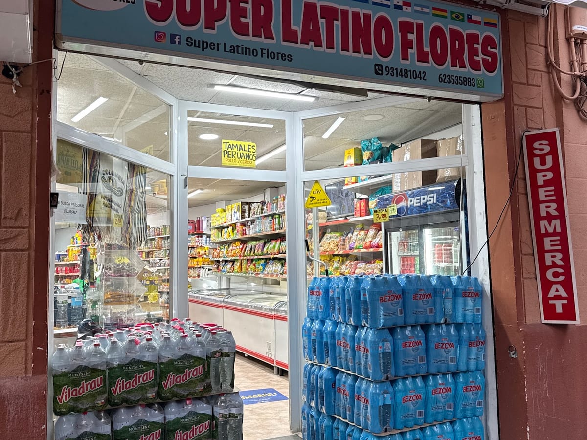 Super Latino Flores Maragall — tiendas latinas en Barcelona
