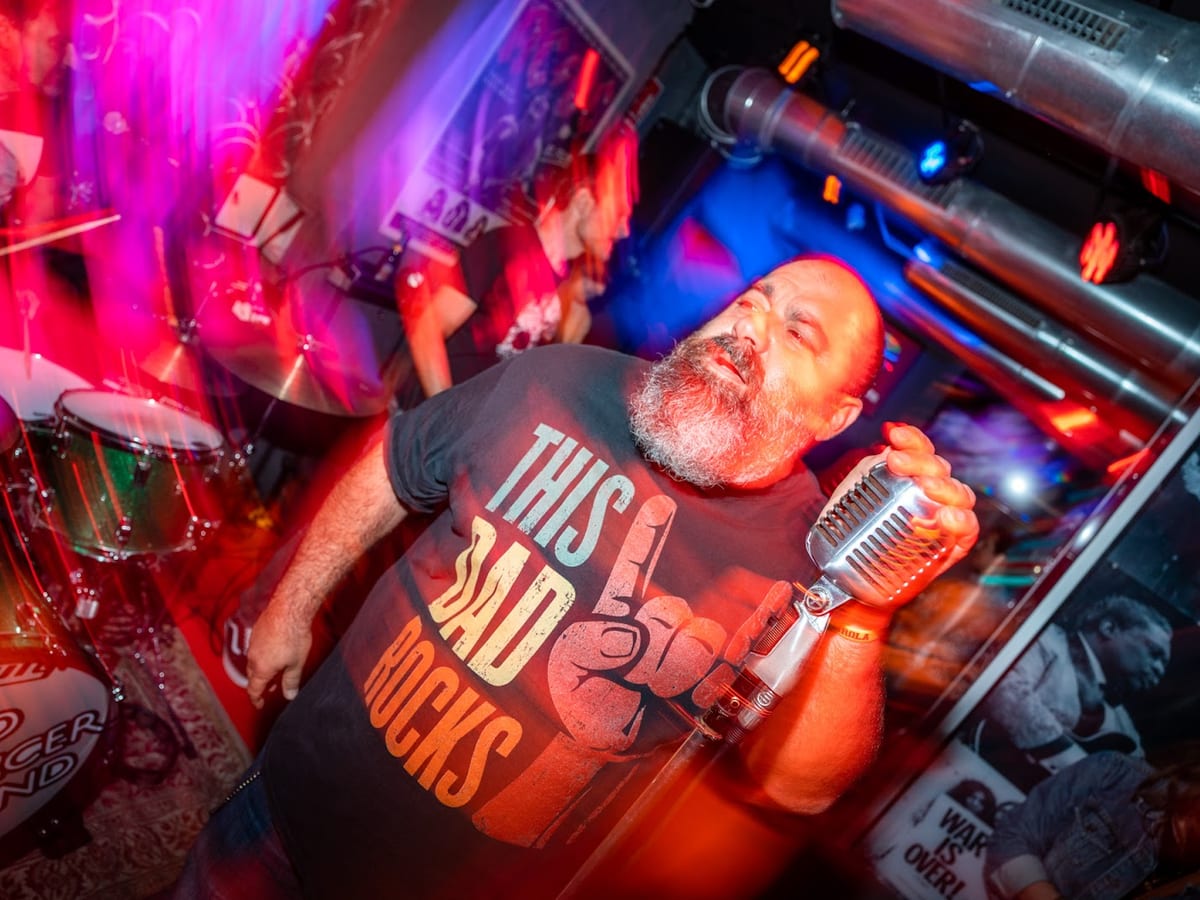 ZZ PUB — foto 2